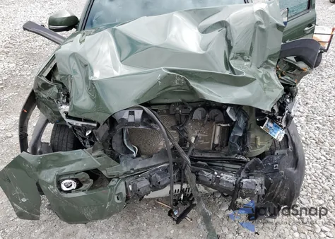 2021 Toyota Tacoma Double Cab z USA, uszkodzony, nr VIN 3TYCZ5AN8MT032003